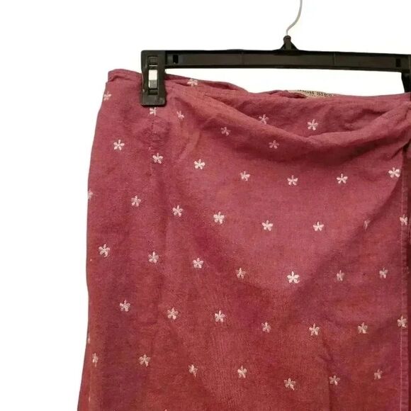 High Sierra Women's Heather Red Cotton White Embroidered Mini Wrap Skirt - Picture 9 of 10